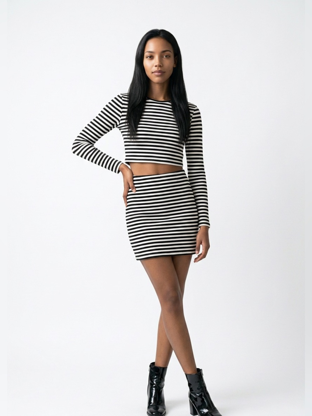 Aritzia | Sunday Best Black & White Striped Mini Skirt | Small